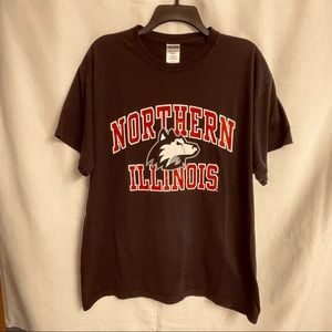 Mens Northern Illinois Huskies short sleeve T-shirt size XL